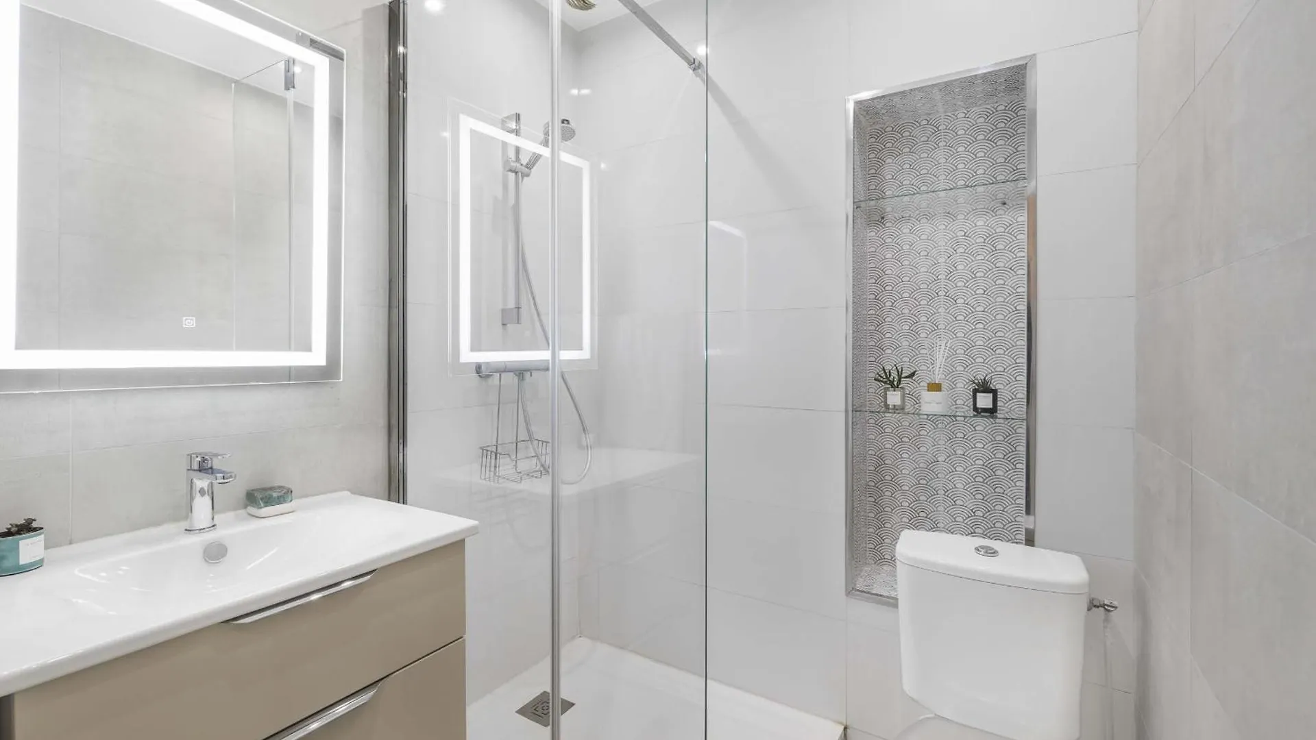 Pauline Apartment Paris